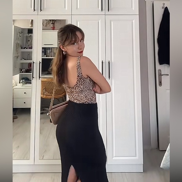 Leopard/cheetah print bodysuit from Dynamite - Picture 2 of 12